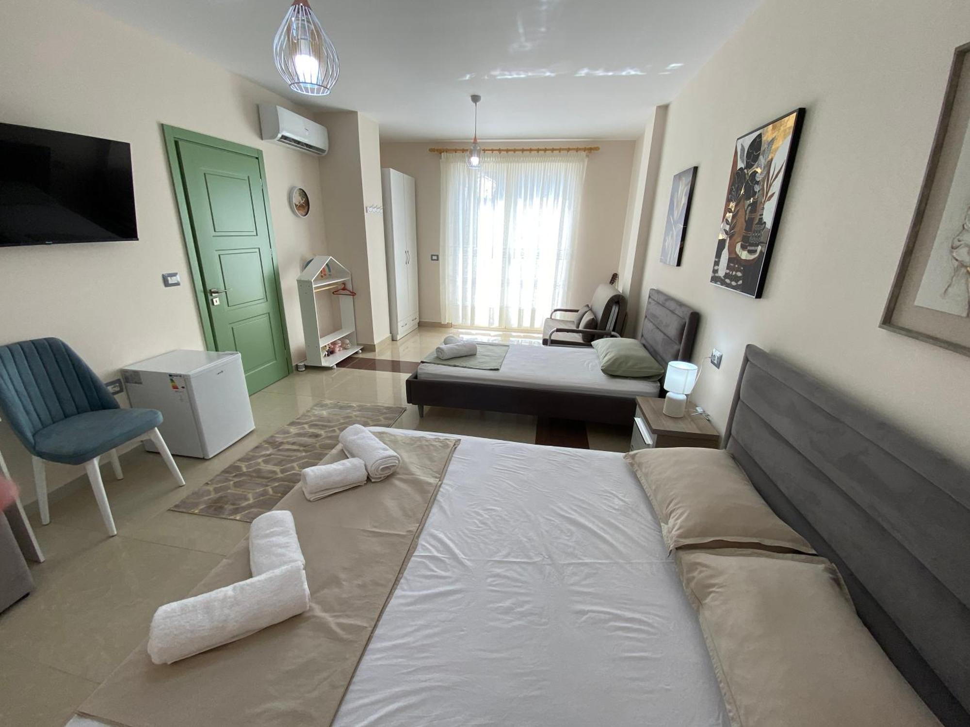 Tinas Rooms Durres Exterior photo